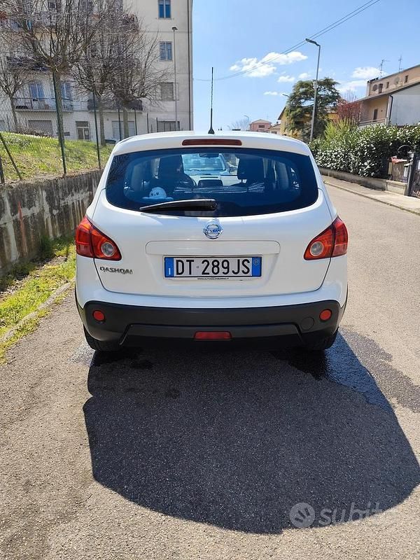 Usata Nissan Qashqai Acenta 117 CV (86 kW) 2008 Bianco SUV