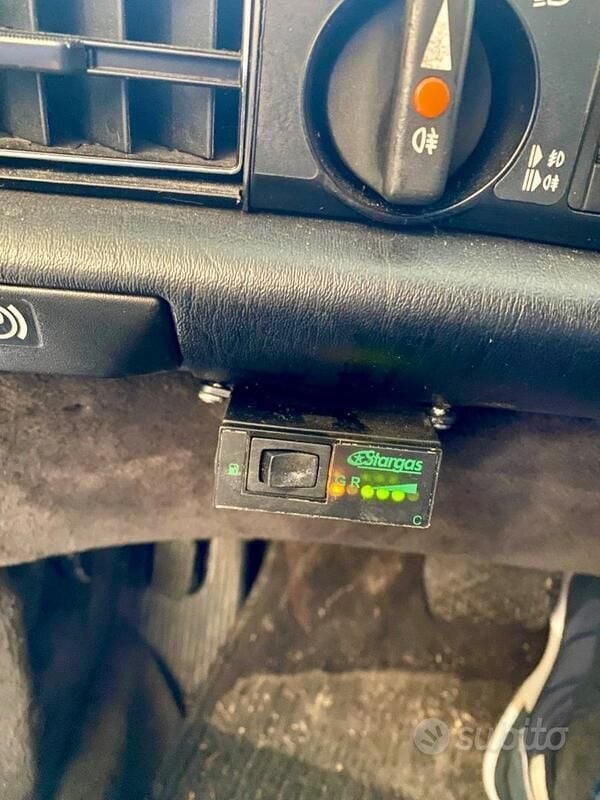 Usata Mercedes E300 1988 Grigio Berlina