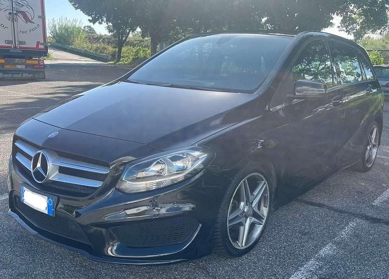 Usata Mercedes B200 Premium 136 CV (100 kW) 2015 Nero Monovolume
