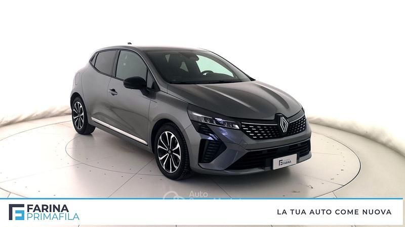 Usata Renault Clio V Techno 91 CV (66 kW) 2025 Gray Berlina