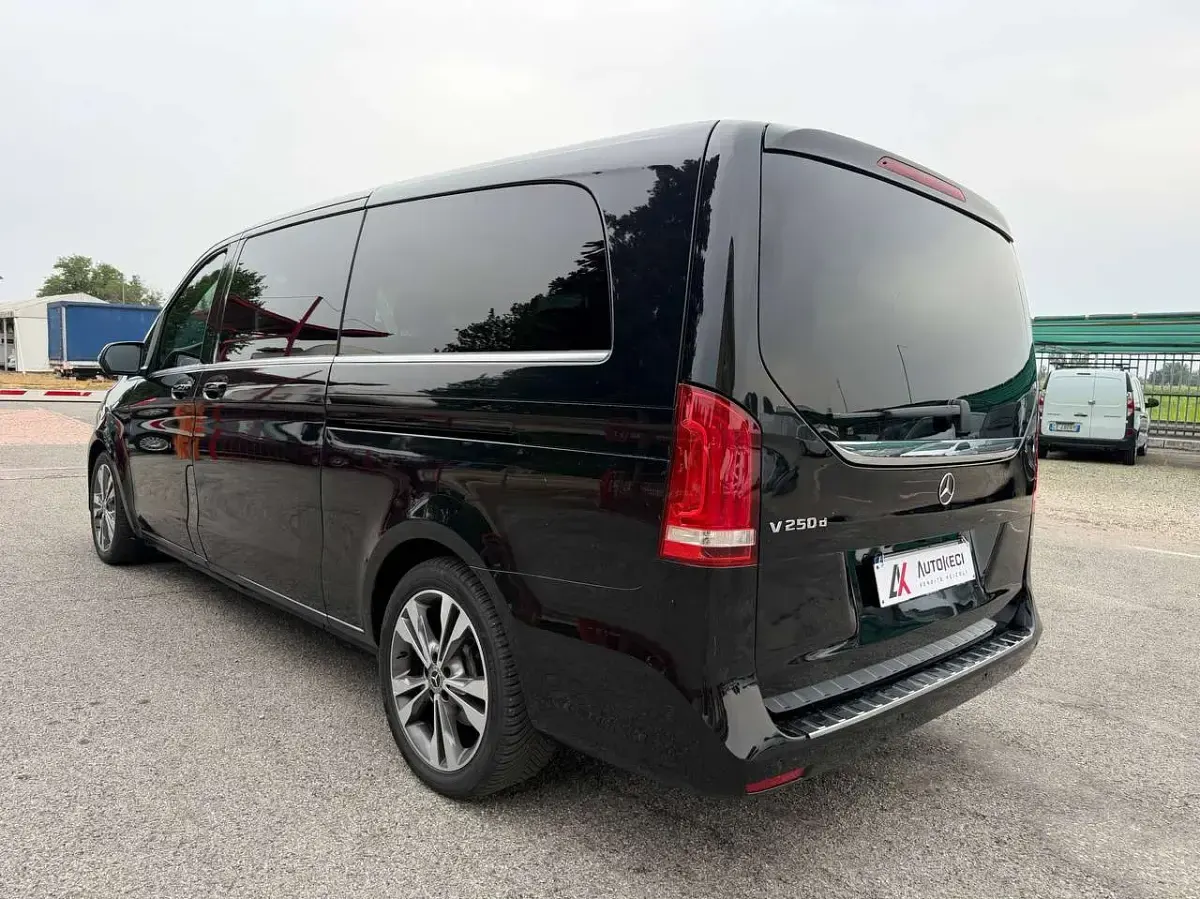 Usata Mercedes V250 Premium 190 CV (139 kW) 2019 Bianco Monovolume