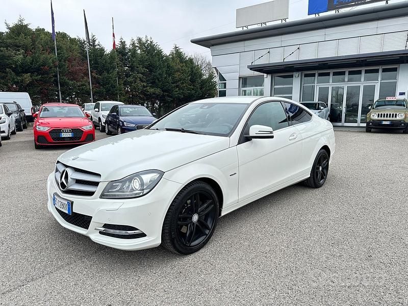 Usata Mercedes C220 Executive 169 CV (124 kW) 2013 Bianco Coupé