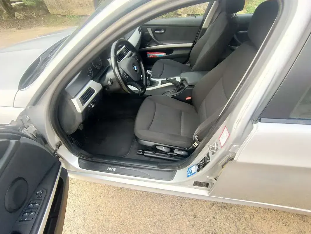 Usata BMW 318 143 CV (105 kW) 2010 Station wagon