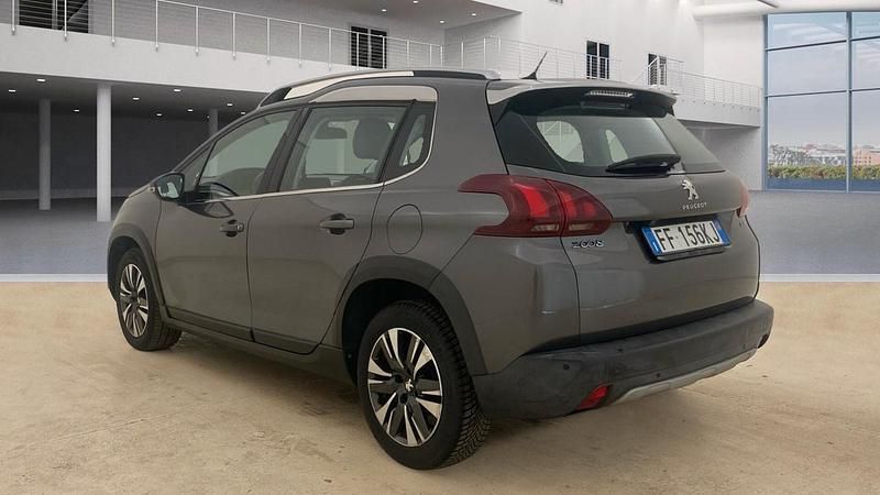 Usata Peugeot 2008 82 CV (60 kW) 2016 Grigio SUV