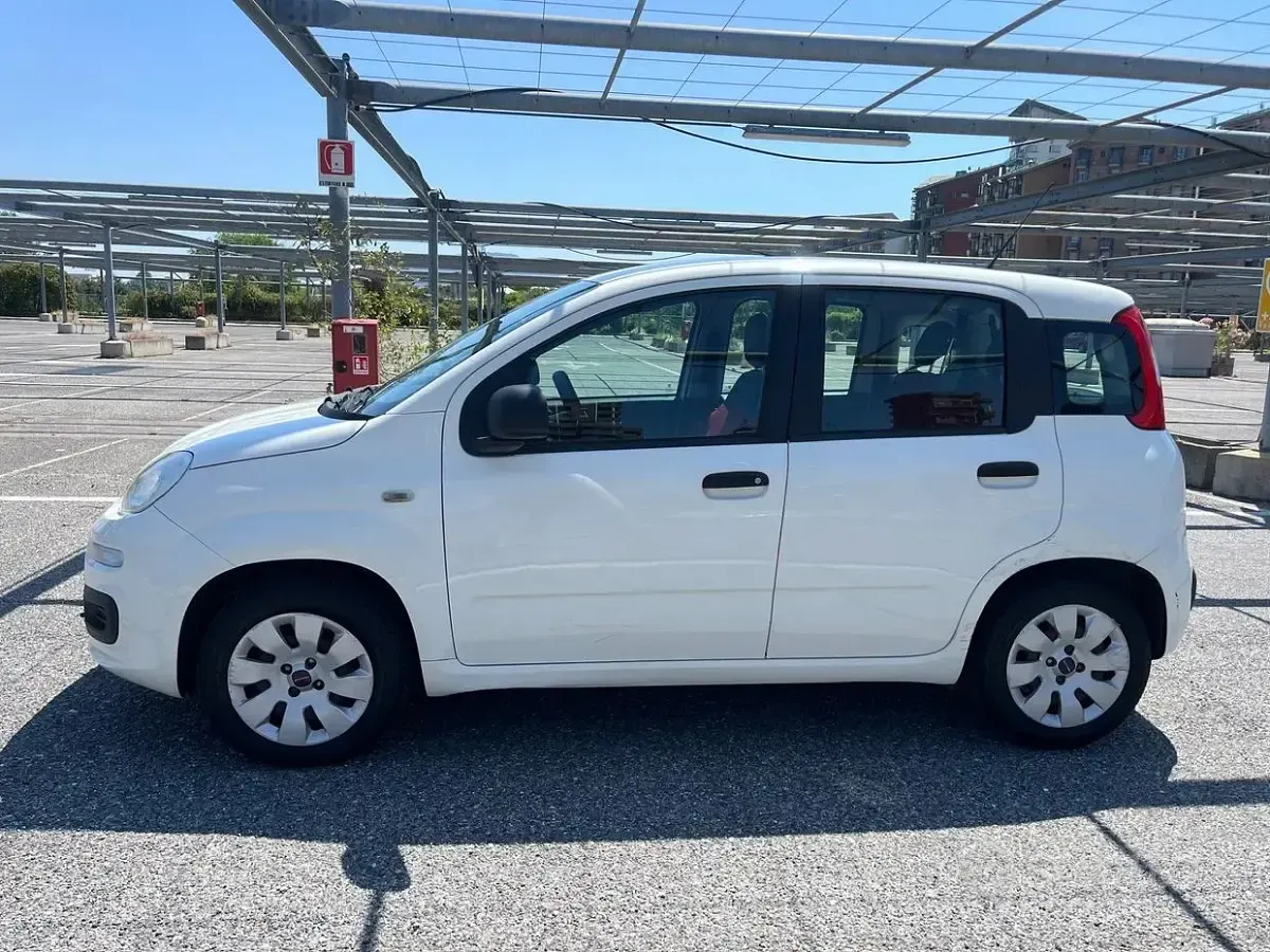 Usata Fiat Panda Lounge 75 CV (55 kW) 2012 Beige Utilitaria