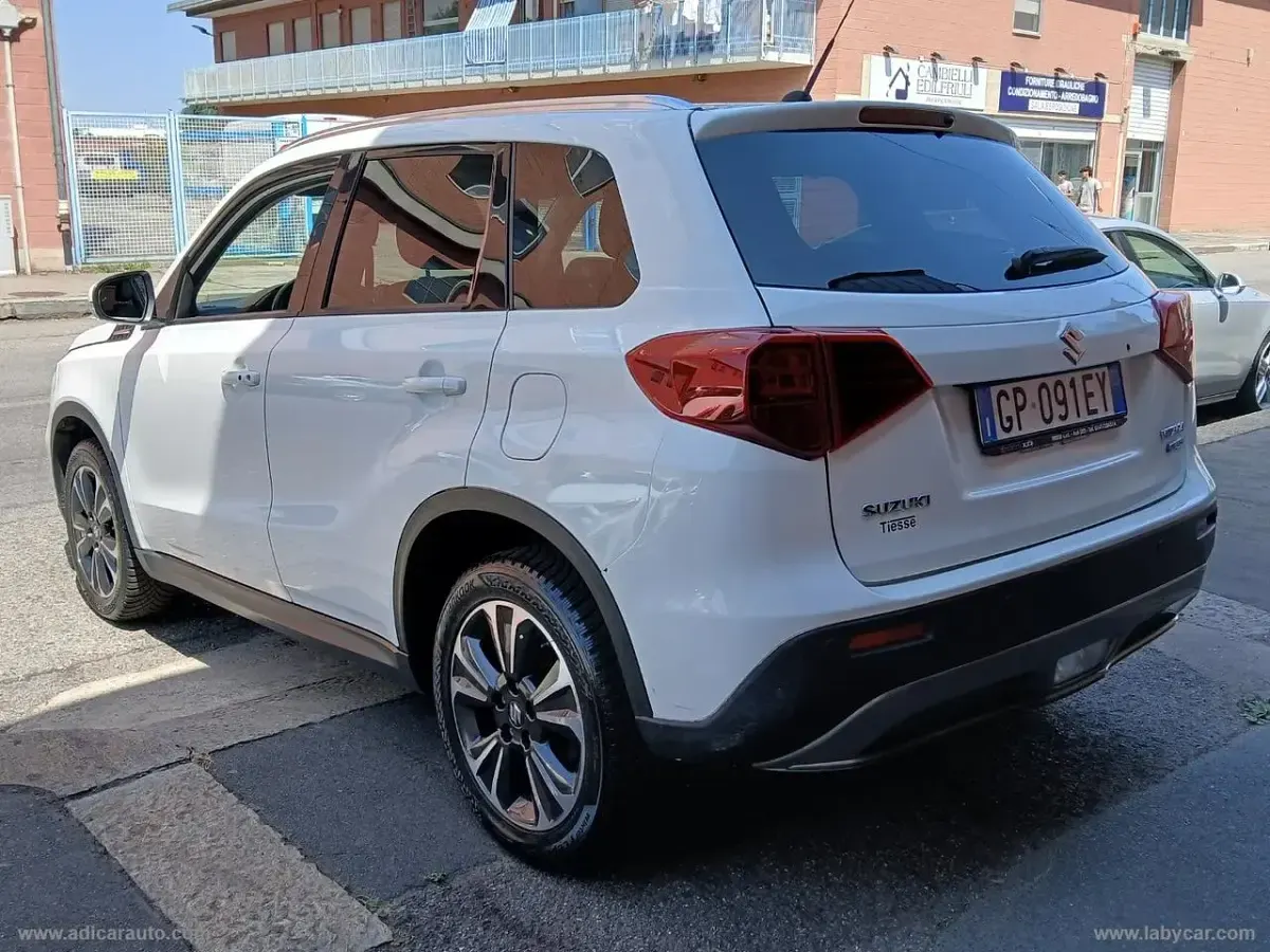 Usata Suzuki Vitara 129 CV (94 kW) 2023 Bianco SUV