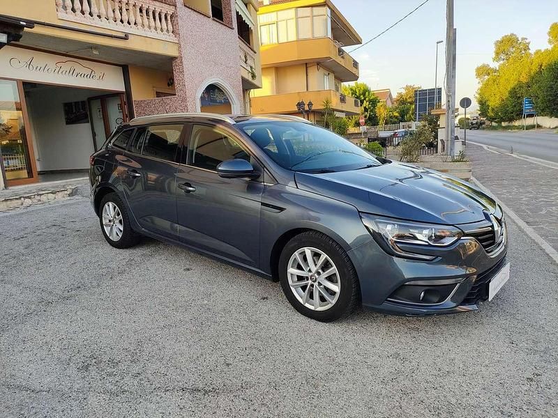 Usata Renault Mégane GrandTour Business 110 CV (80 kW) 2018 Grigio Station wagon