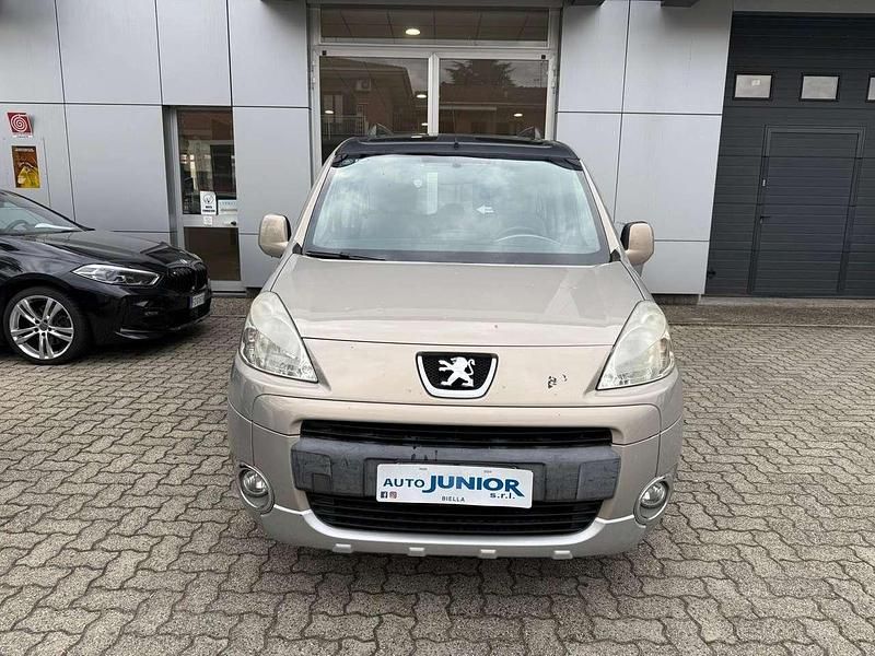 Beige Usata 2012 Peugeot TePee Active Station wagon | 6390 € (Buon prezzo) - Immagine 1/4