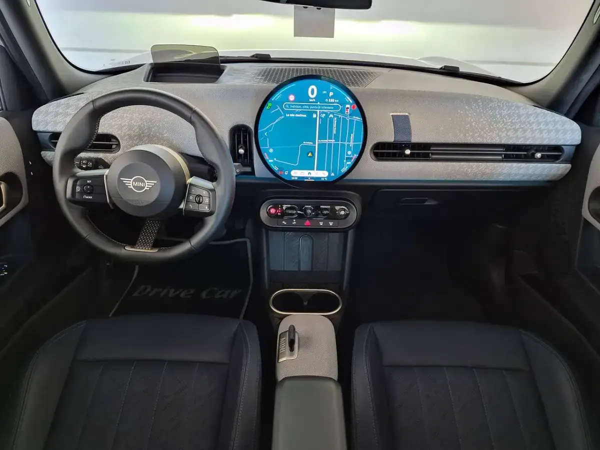 Usata Mini John Cooper Works 156 CV (114 kW) 2025 Melting silver met. Utilitaria