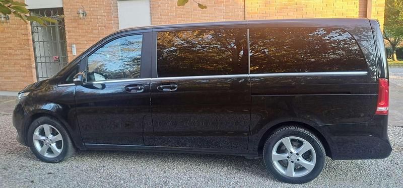 Usata Mercedes V250 190 CV (139 kW) 2015 Nero Monovolume