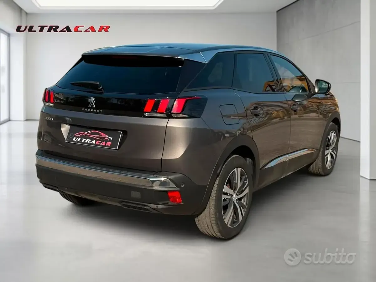 Usata Peugeot 3008 Allure 131 CV (96 kW) 2023 Grigio SUV