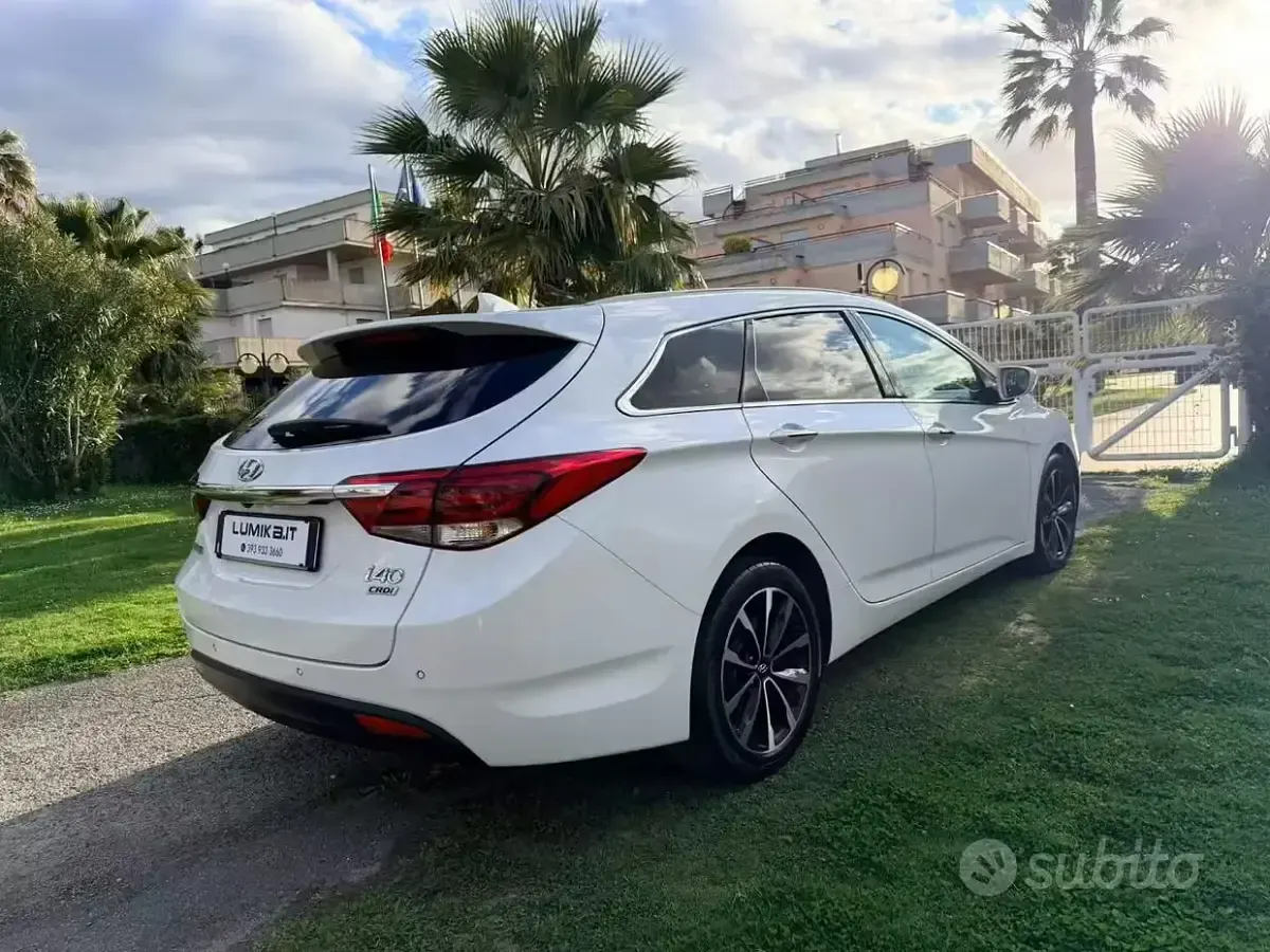 Usata Hyundai i40 Style 141 CV (103 kW) 2016 Bianco Station wagon