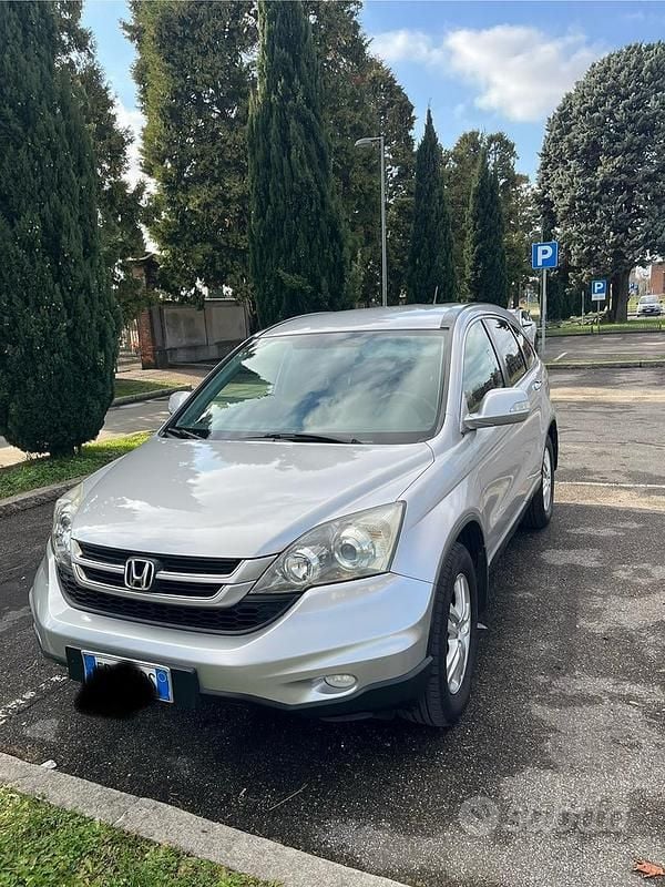 Grigio Usata 2010 Honda CR-V SUV | 8900 € - Immagine 1/4