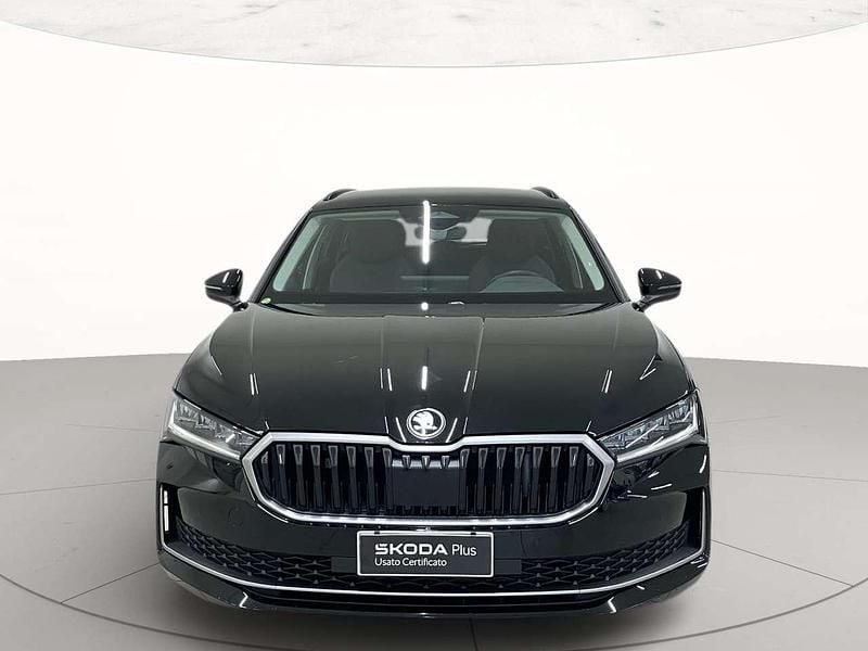Usado Skoda Superb Selection 150 CV (110 kW) 2025 Negro Familiar