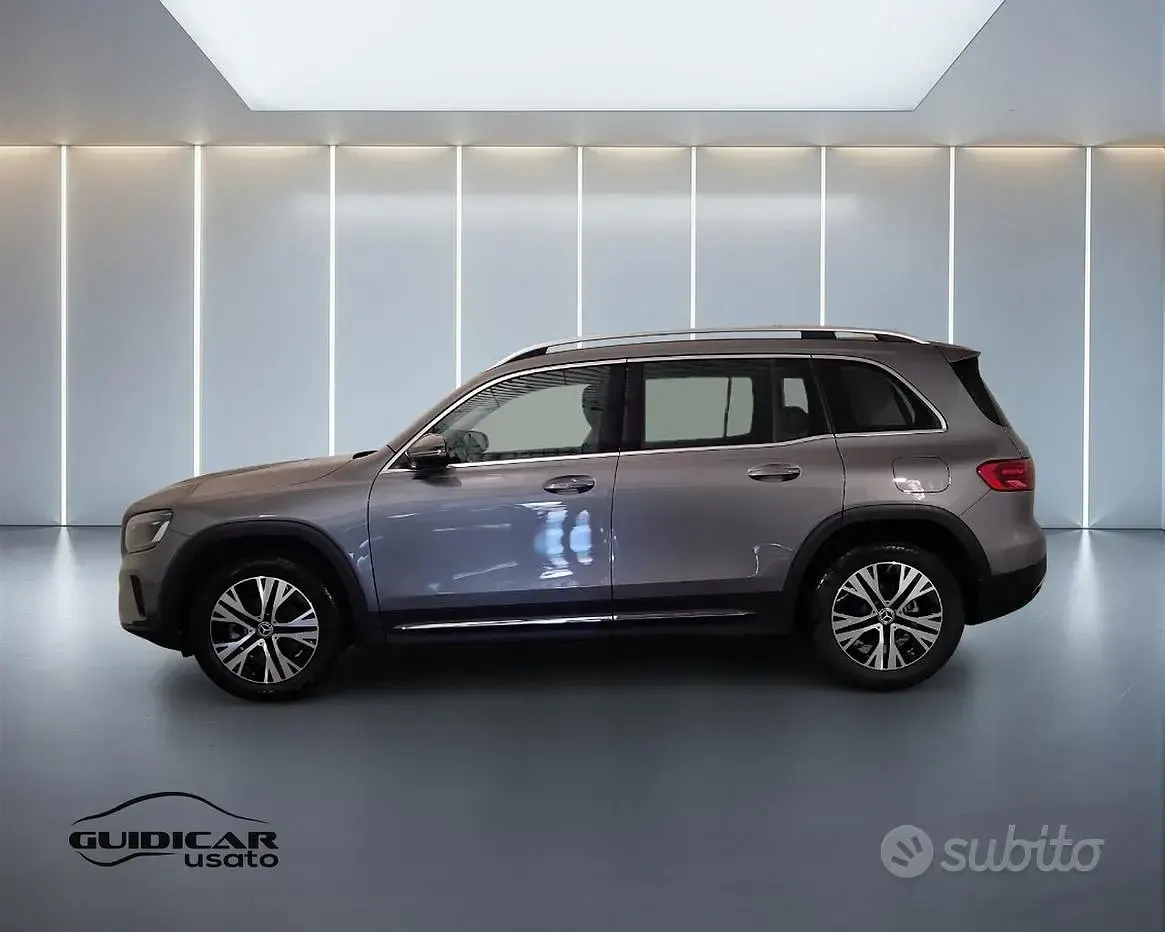 Usata Mercedes GLB180 Advanced 116 CV (85 kW) 2025 Grigio SUV