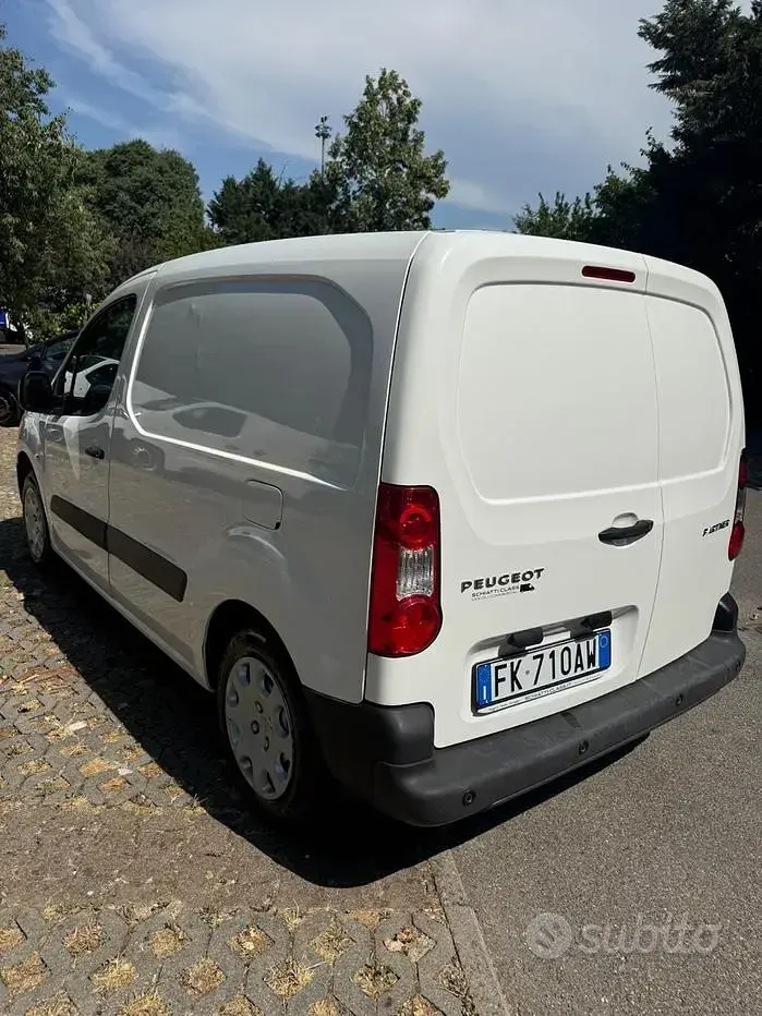 Usata Peugeot Partner S 99 CV (72 kW) 2017 Bianco Monovolume