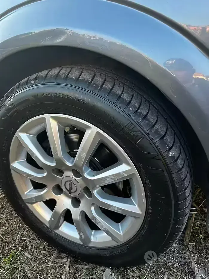 Usata Opel Astra 105 CV (77 kW) 2004 Grigio Berlina