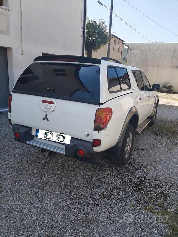 Usata Mitsubishi L200 136 CV (100 kW) 2006 Bianco Pick-up