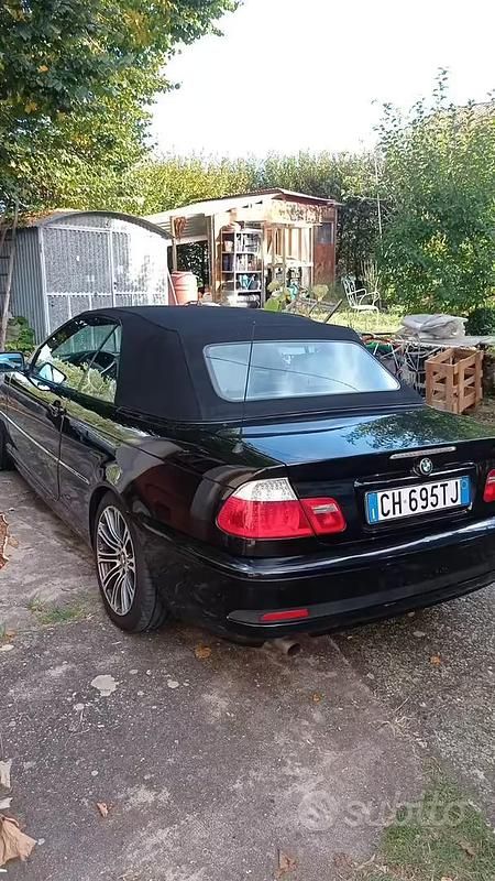 Usata BMW 318 Cabriolet 143 CV (105 kW) 2003 Nero Cabrio
