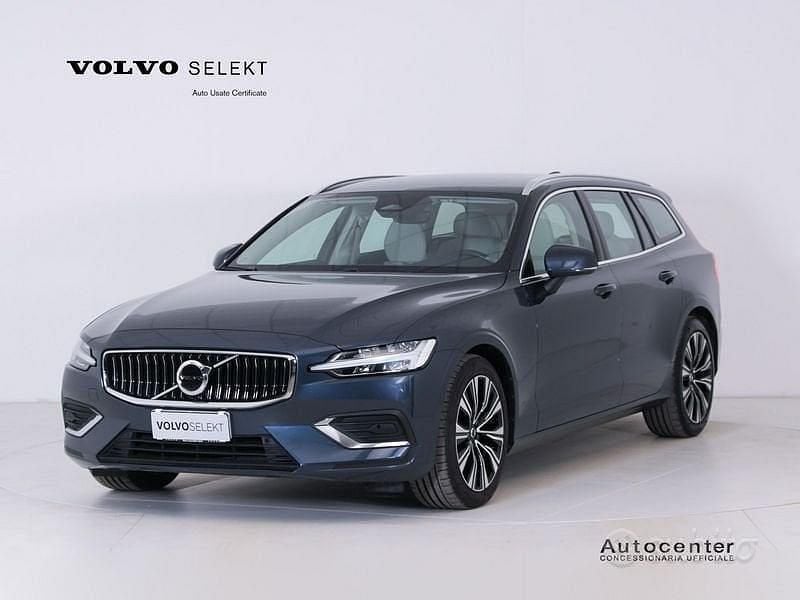 Usata Volvo V60 Plus 197 CV (144 kW) 2023 Blu Station wagon