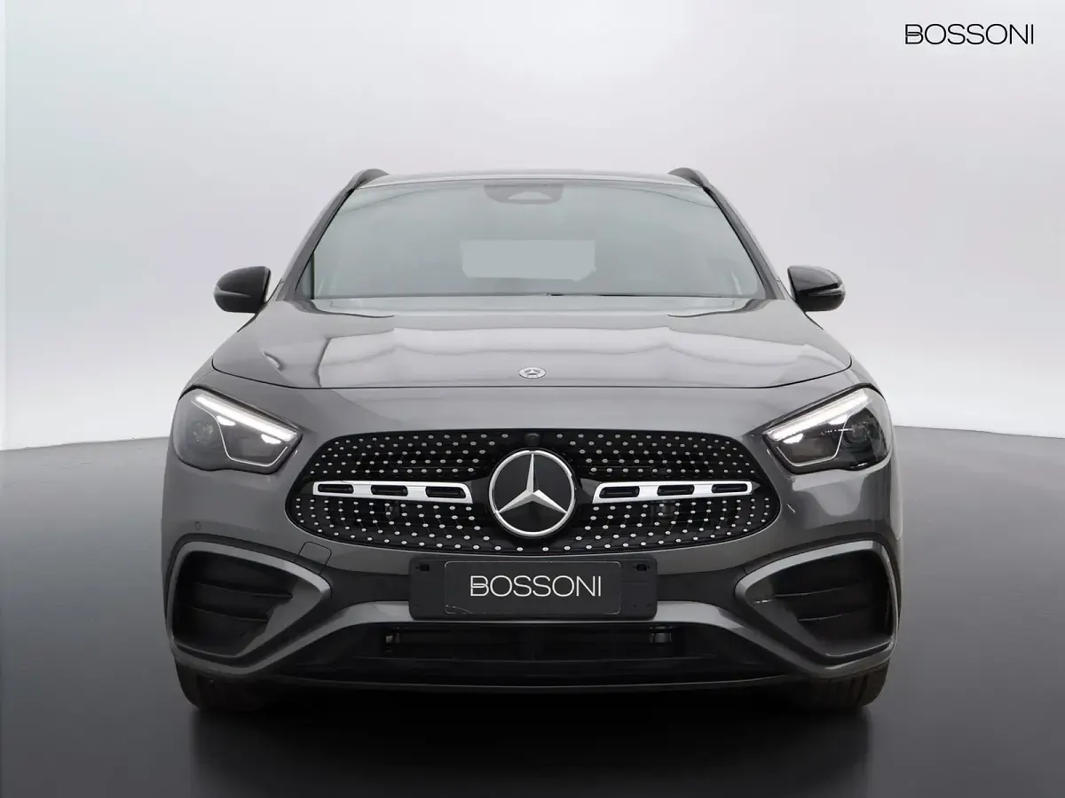 Nuova Mercedes GLA200 AMG line 150 CV (110 kW) 2026 Grigio SUV