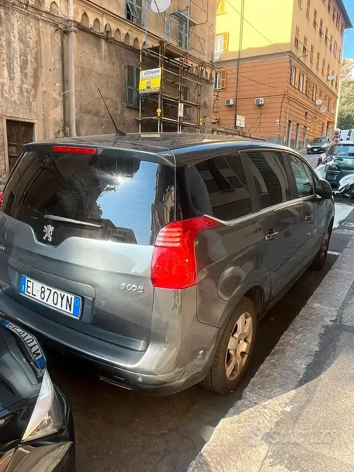 Occasion Peugeot 5008 112 ch (82 kW) 2012 Gris Monospace
