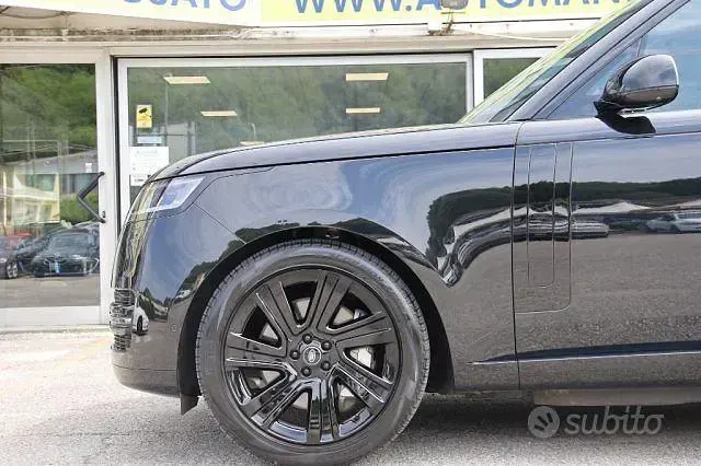 Usata Land Rover Range Rover HSE 400 CV (294 kW) 2024 Nero SUV