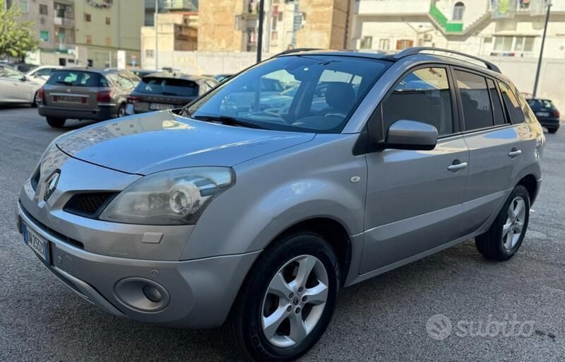 Usata Renault Koleos 150 CV (110 kW) 2009 Grigio SUV