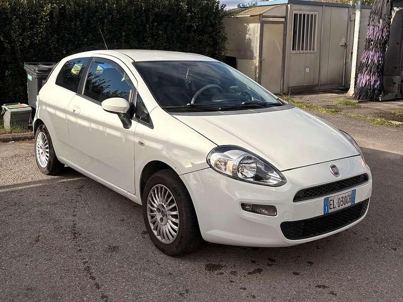 Usata Fiat Punto Evo Dynamic 77 CV (56 kW) 2012 Bianco Utilitaria