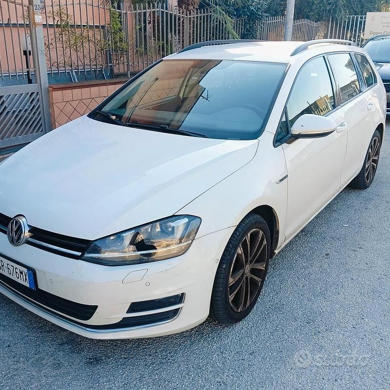 Usata VW Golf VII Comfortline 110 CV (80 kW) 2015 Bianco Station wagon