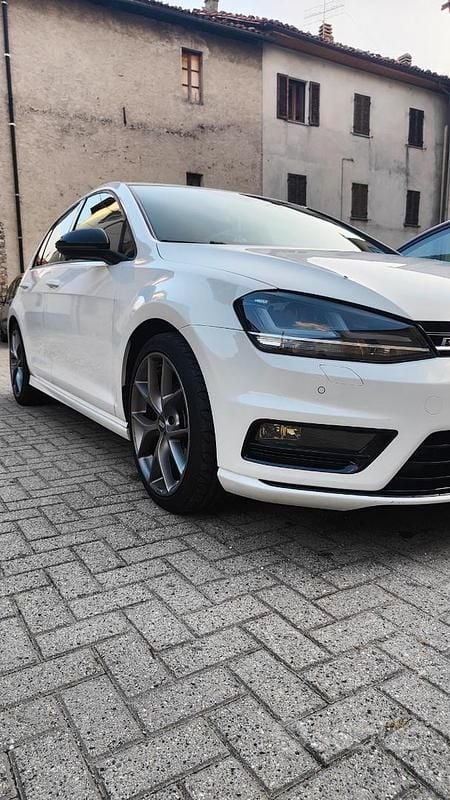 Usata VW Golf VII R-line 125 CV (91 kW) 2016 Bianco Berlina