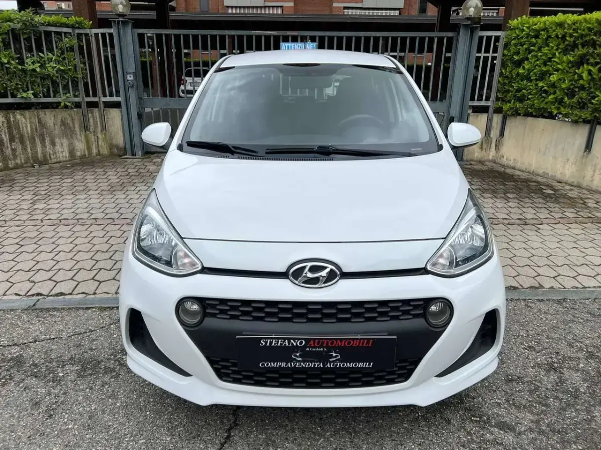 Używany Hyundai i10 Advanced 67 KM (49 kW) 2020 Biały Hatchback