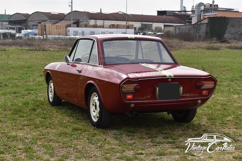 Begagnad Lancia Fulvia 100 HK (73 kW) 1967 Röd Sportkupé