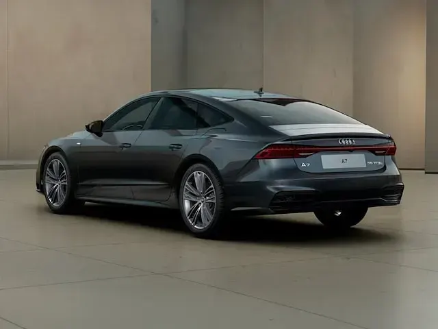 Usata Audi A7 Sportback S-Line 367 CV (269 kW) 2024 Grigio daytona perla Utilitaria