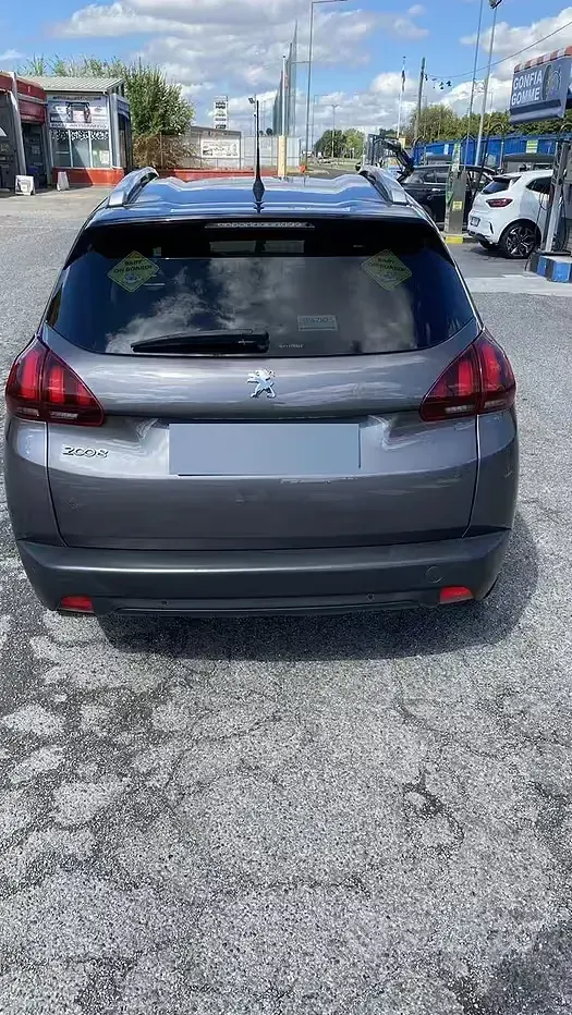 Usata Peugeot 2008 102 CV (75 kW) 2019 Grigio SUV