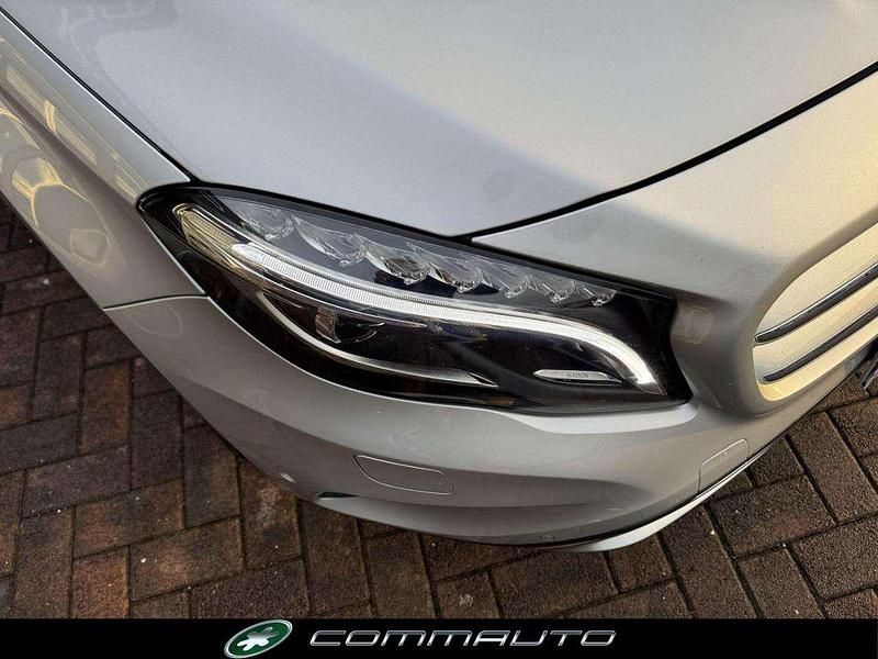 Usata Mercedes GLA200 136 CV (100 kW) 2016 Argento SUV