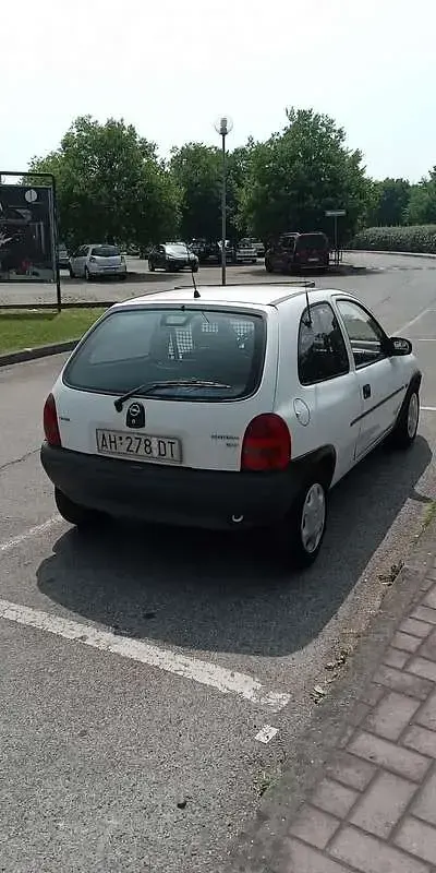 Usata Opel Corsa Swing 67 CV (49 kW) 1995 Utilitaria