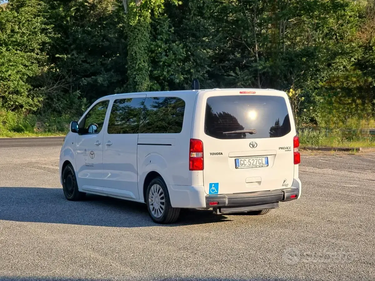 Usata Toyota Proace Verso Executive 150 CV (110 kW) 2020 Bianco Station wagon