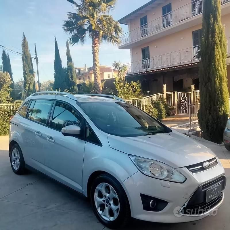 Usata Ford C-MAX Titanium 115 CV (84 kW) 2012 Grigio Monovolume