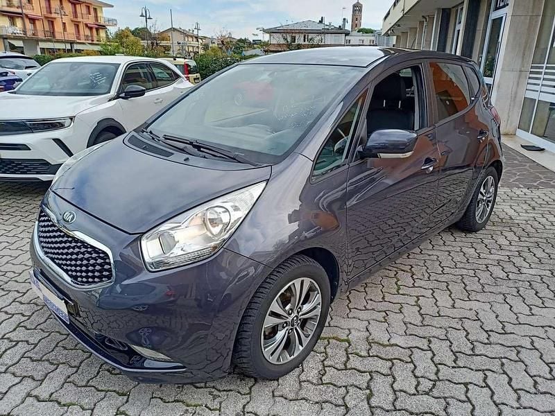 Usata Kia Venga 90 CV (66 kW) 2016 Grigio Utilitaria