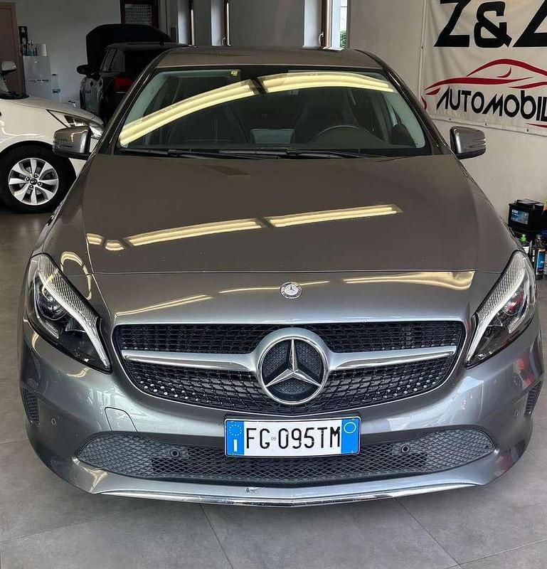 Usata Mercedes A200 Premium 136 CV (100 kW) 2016 Grigio Berlina