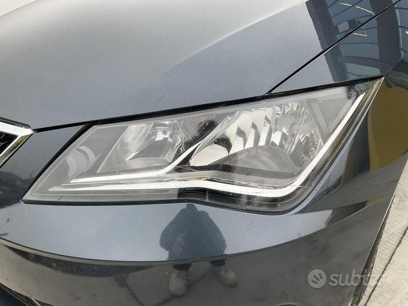 Usata Seat Leon Style 131 CV (96 kW) 2019 Blu/azzurro Berlina