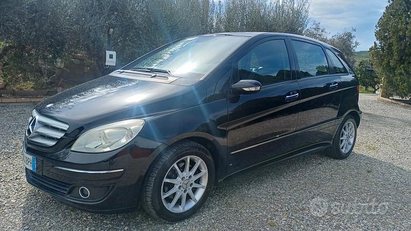 Usata Mercedes B200 140 CV (102 kW) 2008 Nero Monovolume