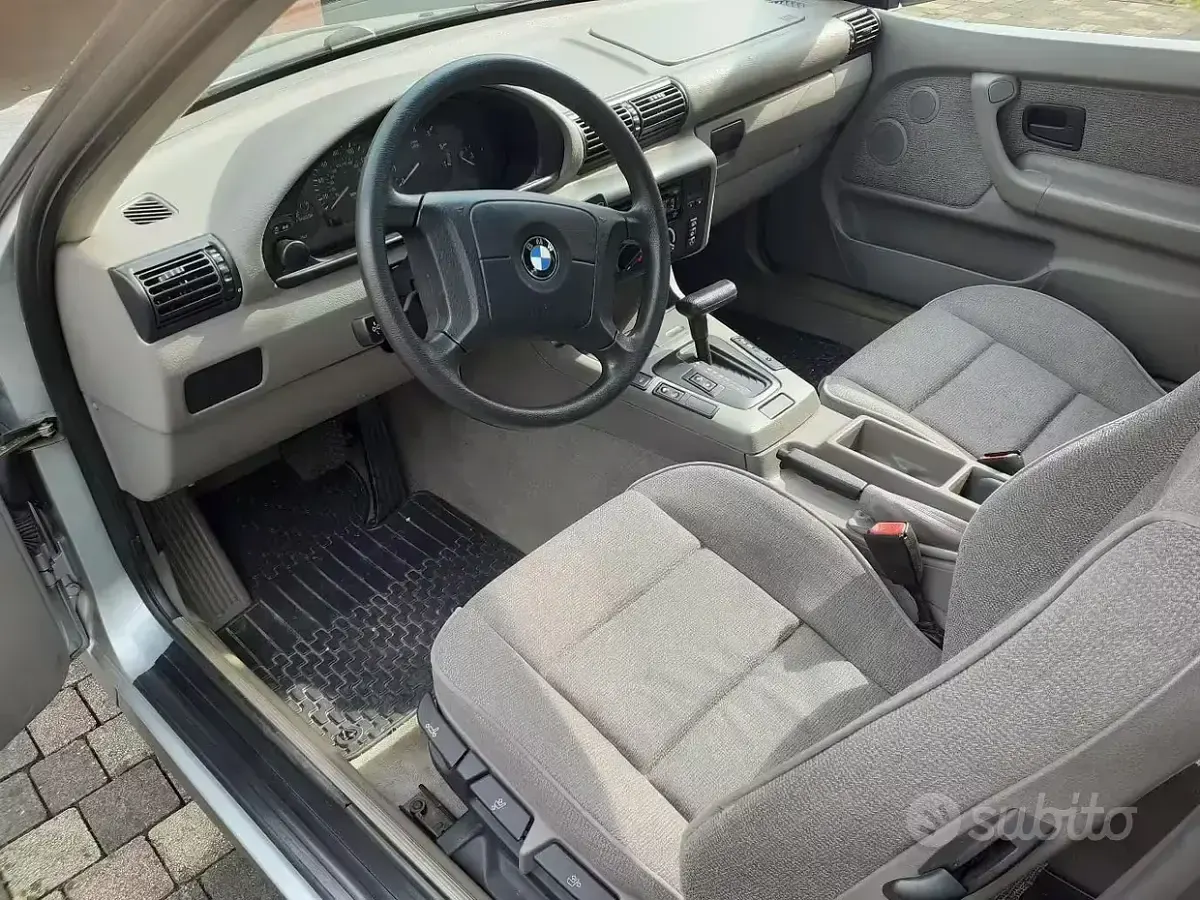 Usata BMW 318 140 CV (102 kW) 1996 Grigio Coupé