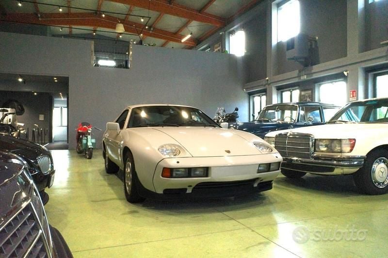 Usata Porsche 928 295 CV (216 kW) 1984 Bianco Coupé