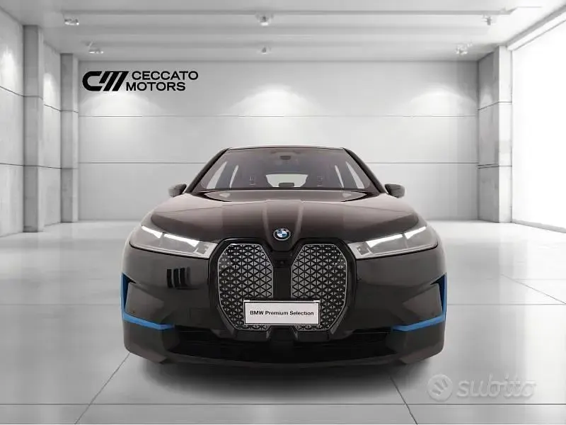 Usata BMW iX Comfort Edition 384 kW (523 CV) 2025 Nero SUV