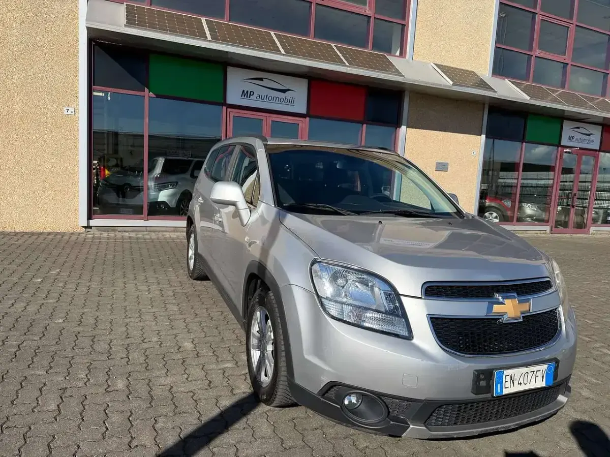 Usata Chevrolet Orlando LTZ 163 CV (119 kW) 2012 Argento Monovolume