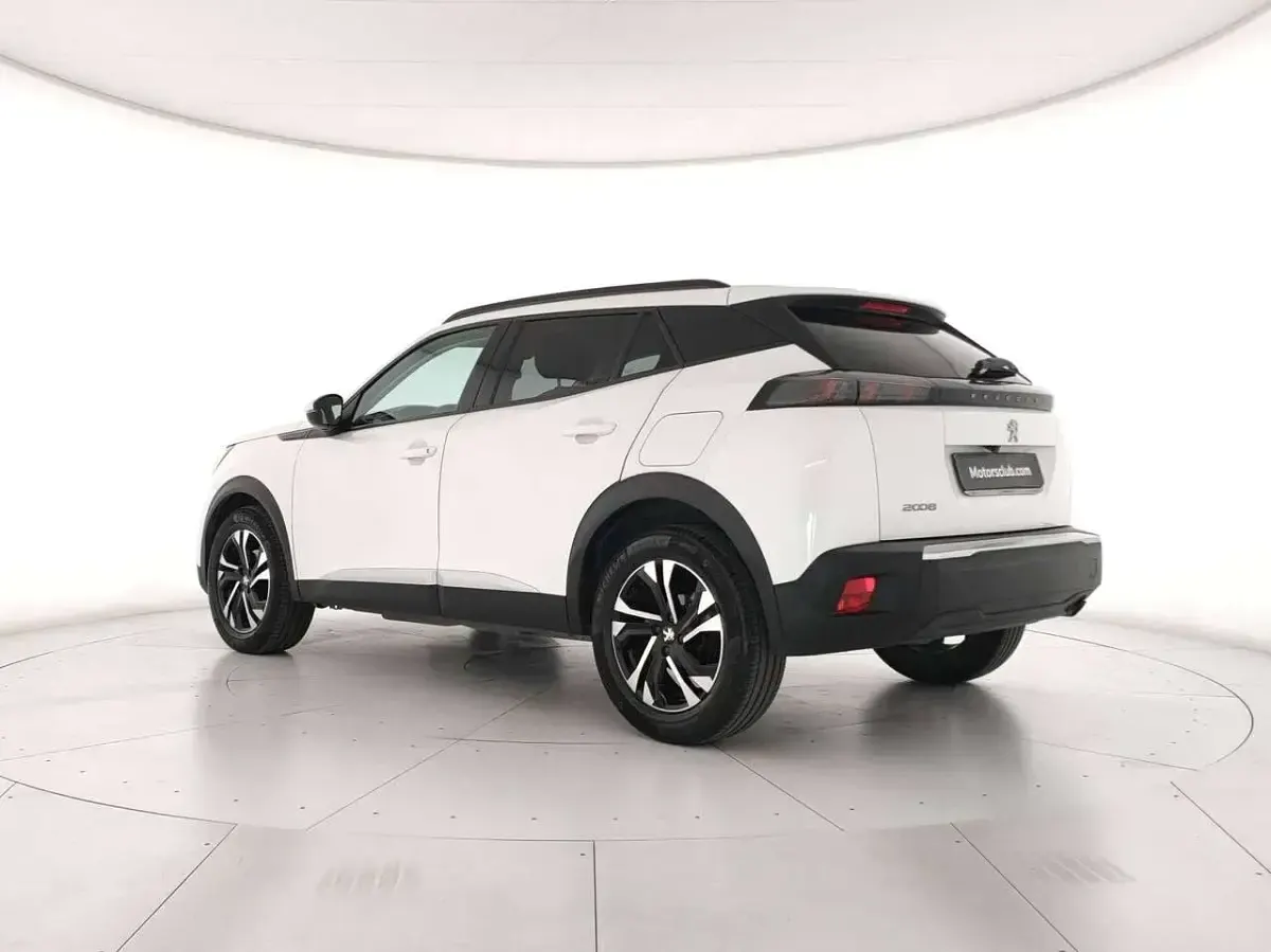 Usata Peugeot 2008 Allure 102 CV (75 kW) 2020 Bianco SUV