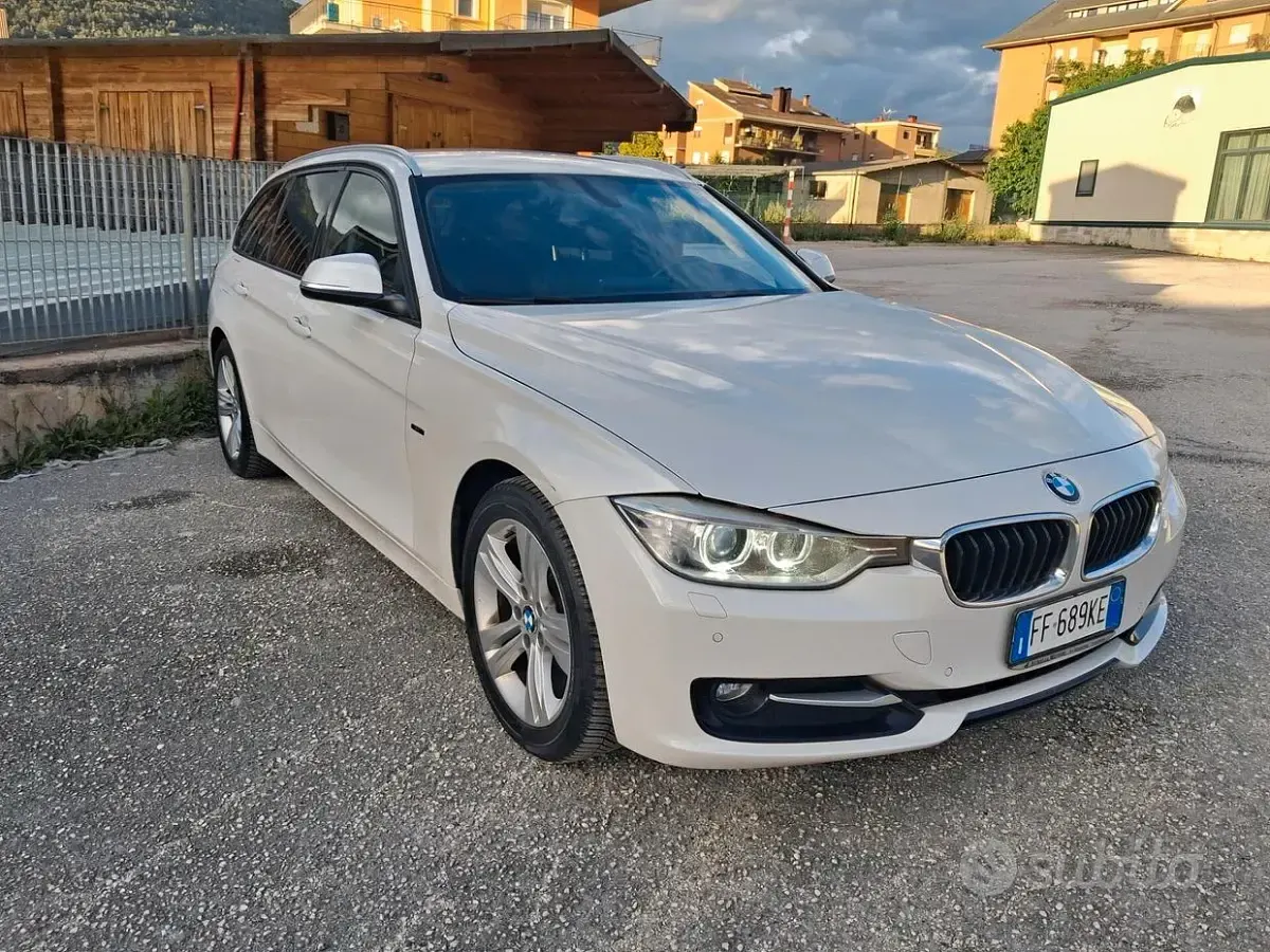 Usata BMW 318 Sport Line 143 CV (105 kW) 2013 Bianco Station wagon