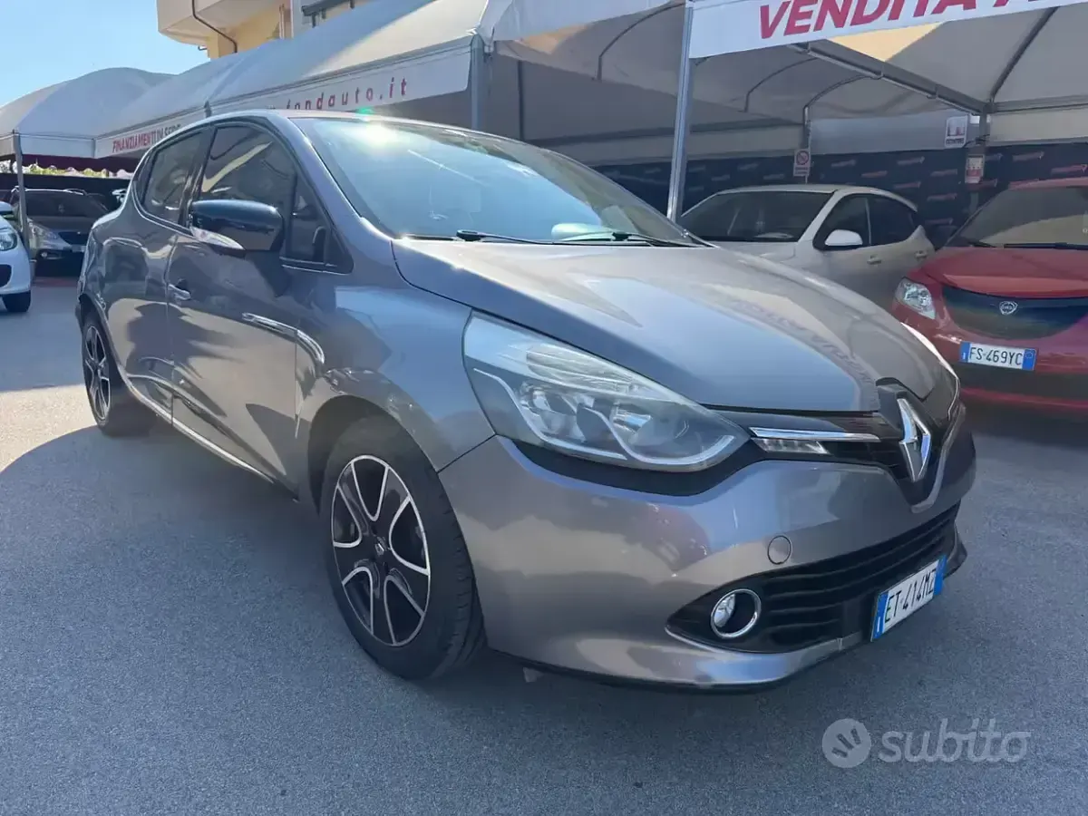 Usata Renault Clio IV 75 CV (55 kW) 2013 Grigio Berlina